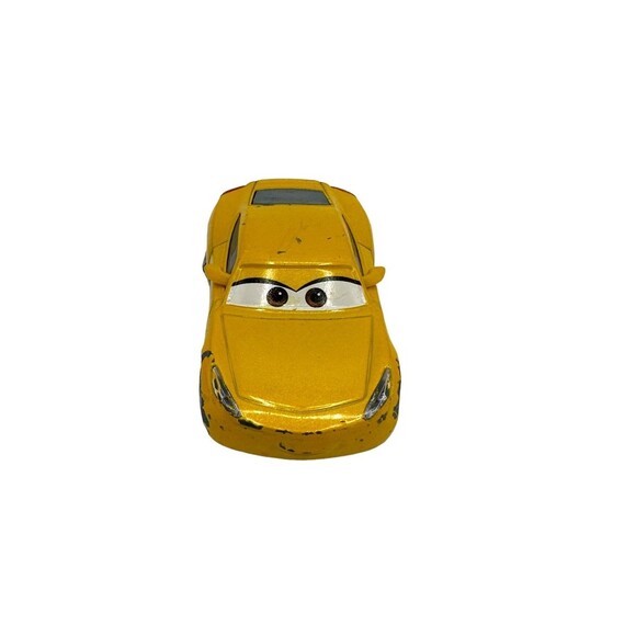 DISNEY PIXAR CARS 3 Fireball Beach CRUZ RAMIREZ 1:55 DIE-CAST - Picture 3 of 6